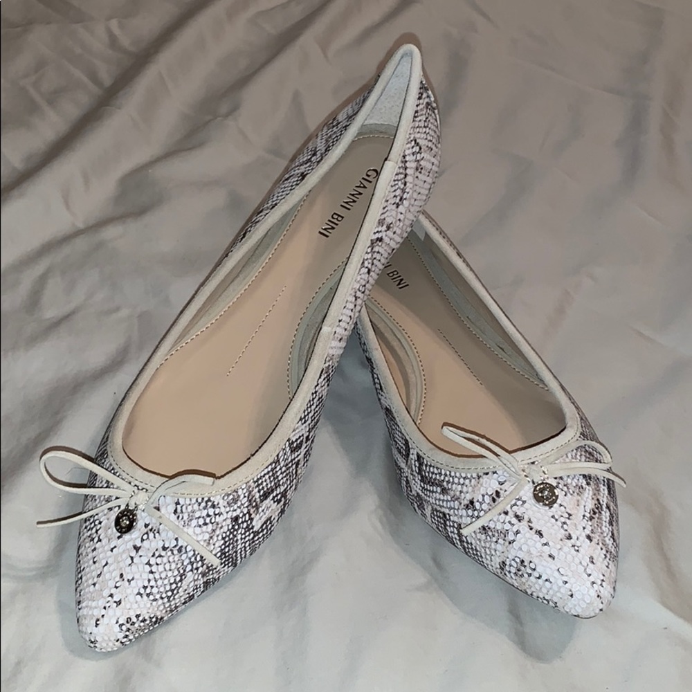 Gianni Bini Dori Flats